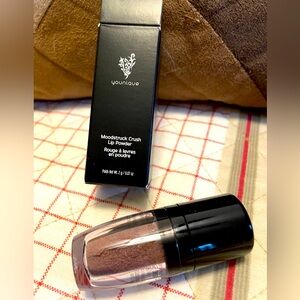 Younique Moonstruck Crush Lip powder